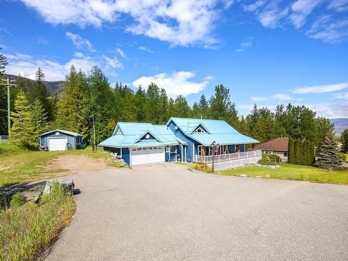 2104 Country Woods Road, South Shuswap, BC - Outdoor