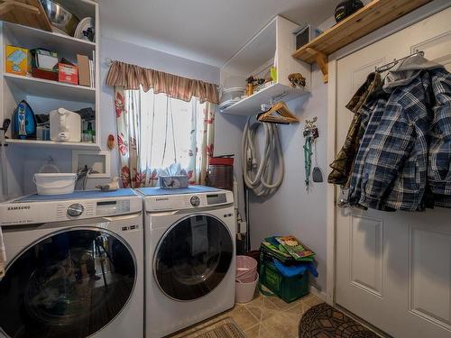 2104 Country Woods Road, South Shuswap, BC - Indoor Photo Showing Laundry Room