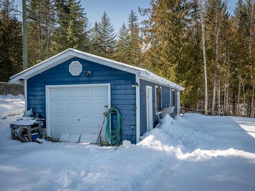 2104 Country Woods Road, South Shuswap, BC - Outdoor