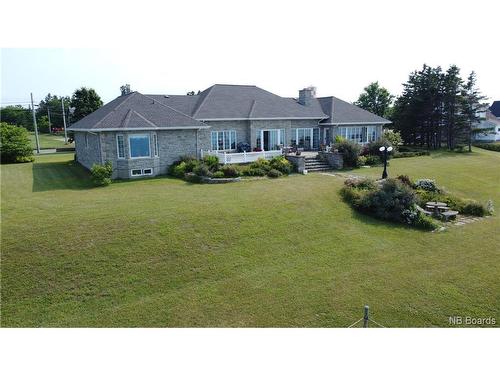 115 St-Pierre Est Blvd, Caraquet, NB 