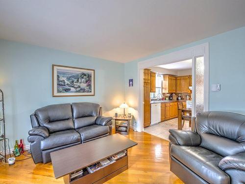 Salon - 100  - 102 Rue Gagnon, Saint-Jérôme, QC - Indoor Photo Showing Living Room