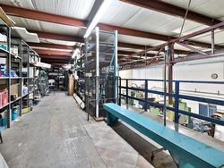 Mezzanine - 