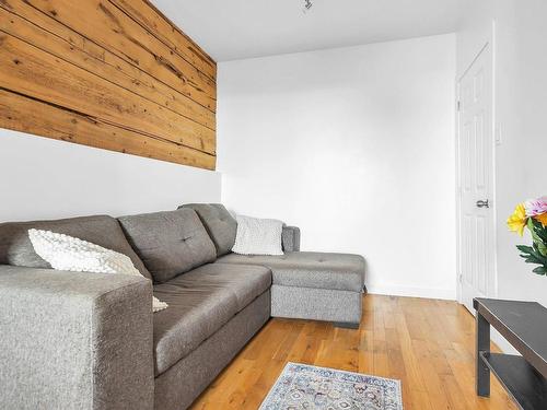 Salon - 1536 Av. Bourbonnière, Montréal (Mercier/Hochelaga-Maisonneuve), QC - Indoor Photo Showing Living Room