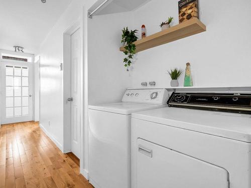 Corridor - 1536 Av. Bourbonnière, Montréal (Mercier/Hochelaga-Maisonneuve), QC - Indoor Photo Showing Laundry Room