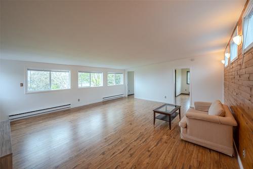 313 Linden Avenue, Kaleden, BC - Indoor