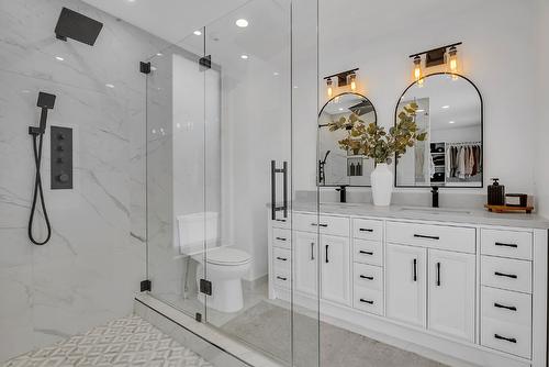 2751 Lakeview Road, West Kelowna, BC - Indoor Photo Showing Bathroom