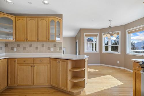 6267 Thompson Drive, Peachland, BC - Indoor Photo Showing Kitchen