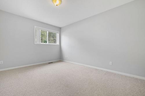 6267 Thompson Drive, Peachland, BC - Indoor Photo Showing Other Room