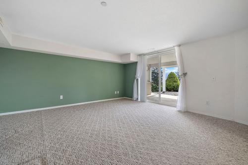 6267 Thompson Drive, Peachland, BC - Indoor Photo Showing Other Room