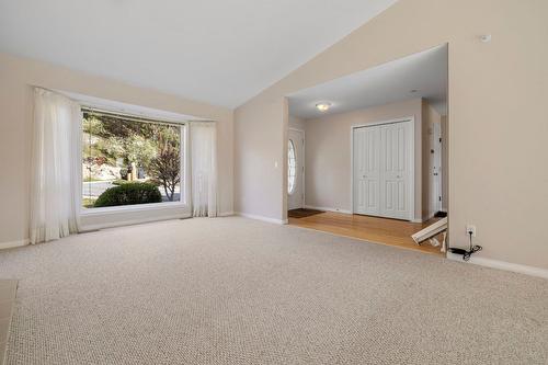 6267 Thompson Drive, Peachland, BC - Indoor