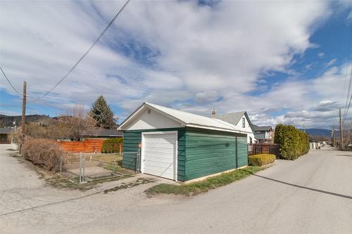 1408 Graham Street, Kelowna, BC - Outdoor