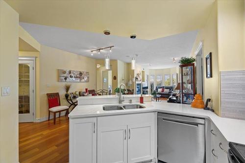 408-1947 Underhill Street, Kelowna, BC - Indoor Photo Showing Kitchen With Double Sink