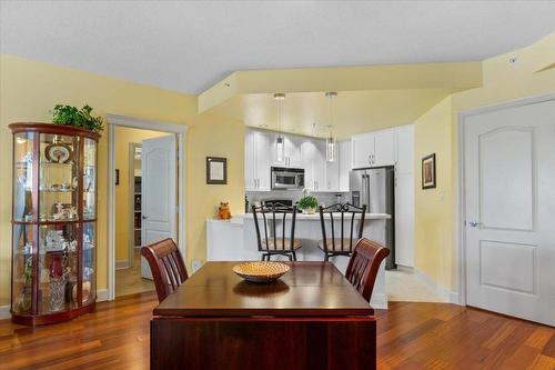 408-1947 Underhill Street, Kelowna, BC - Indoor Photo Showing Dining Room