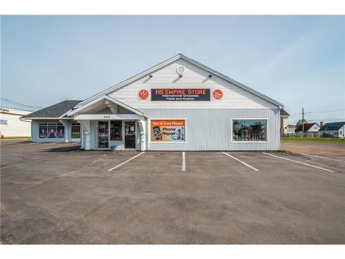 585 Mountain Rd, Moncton, NB 