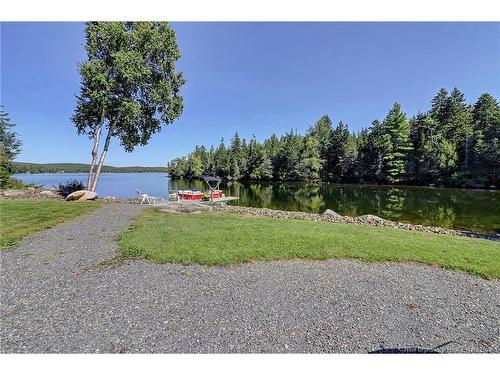 231 Lacoote Dr, Skiff Lake, NB 