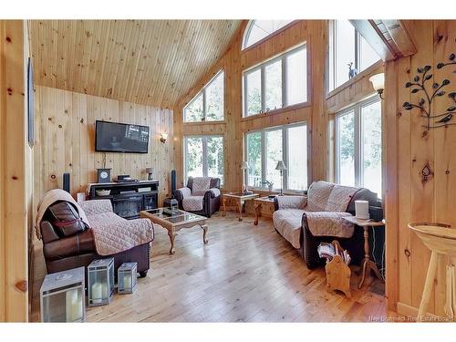 231 Lacoote Dr, Skiff Lake, NB 