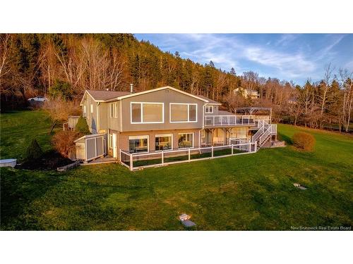 210 Hills Point Rd, Oak Bay, NB 