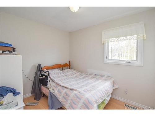 28 Alexandre St, Val-Comeau, NB 