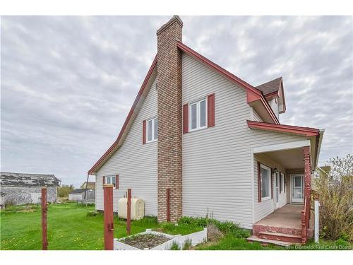 7705 Saint-Paul St, Bas-Caraquet, NB 