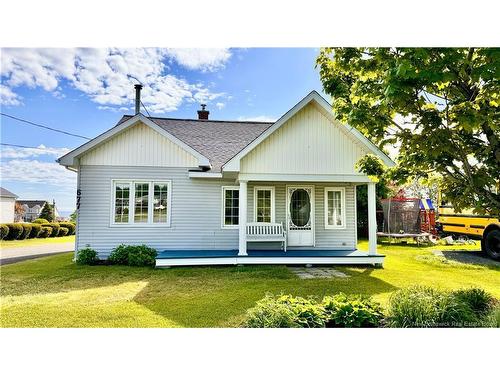 677 Rue Principale, Petit-Rocher, NB 