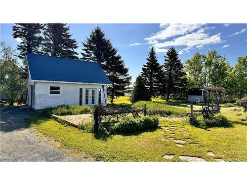 677 Rue Principale, Petit-Rocher, NB 