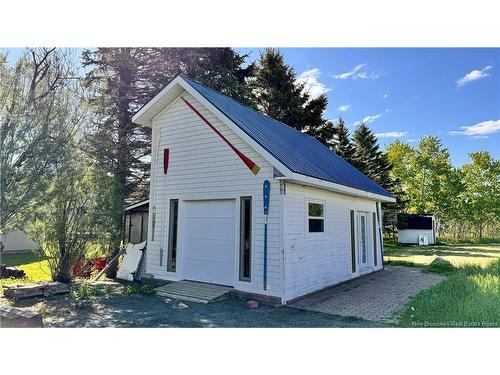 677 Rue Principale, Petit-Rocher, NB 