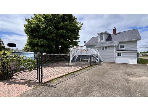 677 Rue Principale, Petit-Rocher, NB 