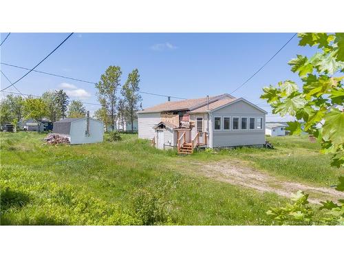 18 Pinet St, Caraquet, NB 