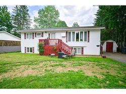 5 McInnis CRT  Fredericton, NB E3A 4G8