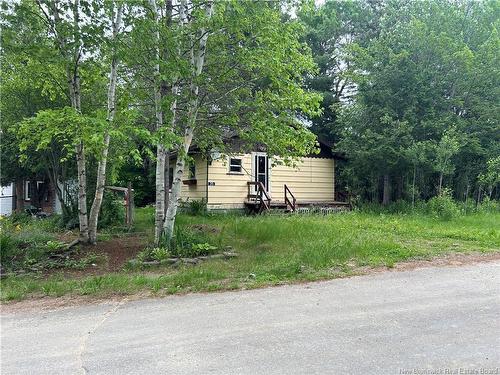 35 Pleasant St, Doaktown, NB 