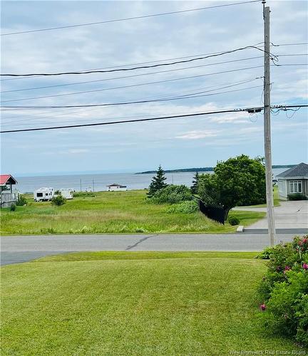 318 Rue De L'Ile, Caraquet, NB 