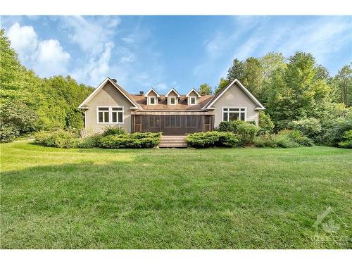 6485 Waddion Drive, Greely, ON 