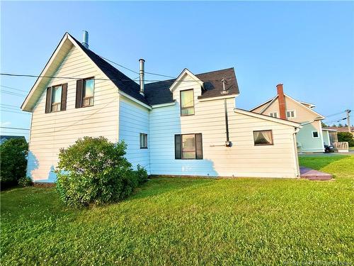 106 St-Pierre E St, Caraquet, NB 