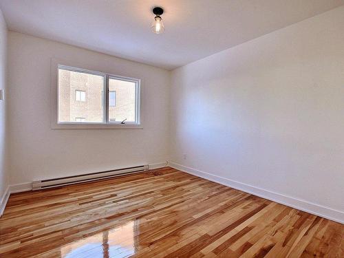 Bedroom - 7615  - 7617 Rue Boyer, Montréal (Villeray/Saint-Michel/Parc-Extension), QC - Indoor Photo Showing Other Room