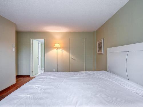 Chambre Ã  coucher principale - 303-269 Boul. Simard, Saint-Lambert, QC - Indoor Photo Showing Bedroom