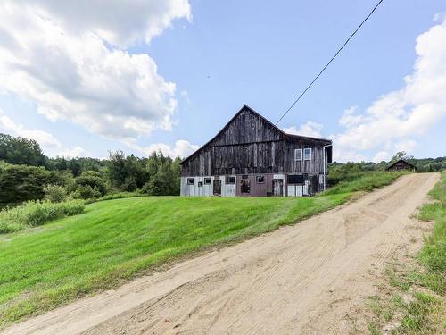 Barn - 369 Imp. De Gramont, Boileau, QC 