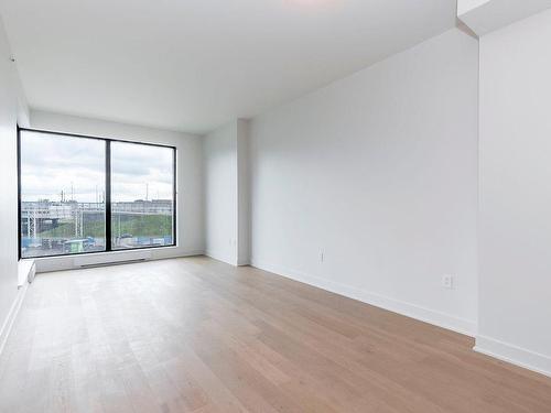 Living room - 304-399 Rue De La Rotonde, Montréal (Verdun/Île-Des-Soeurs), QC - Indoor Photo Showing Other Room