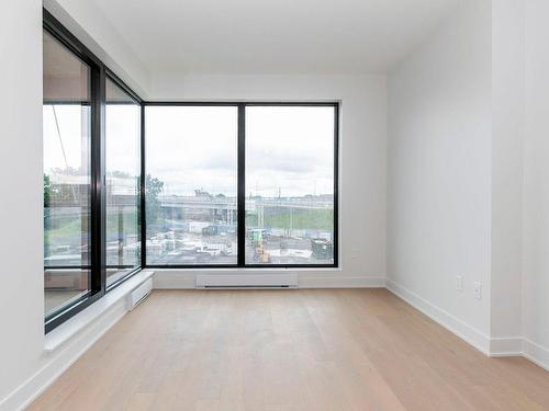 Living room - 304-399 Rue De La Rotonde, Montréal (Verdun/Île-Des-Soeurs), QC - Indoor Photo Showing Other Room