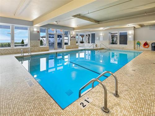 903C-181 Beachside Dr, Parksville, BC - Indoor Photo Showing Other Room With In Ground Pool