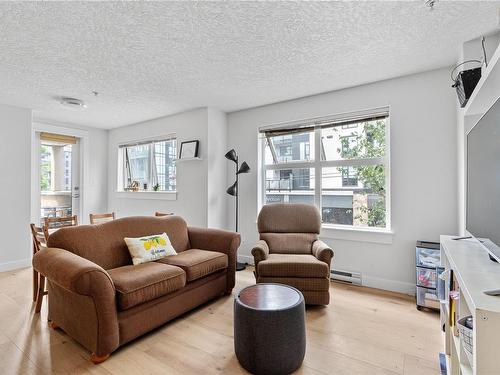 201-2829 Peatt Rd, Langford, BC - Indoor Photo Showing Bedroom