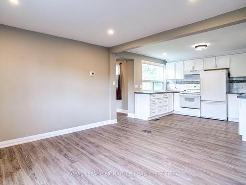 5 John St, Halton Hills, ON - Indoor Photo Showing Kitchen