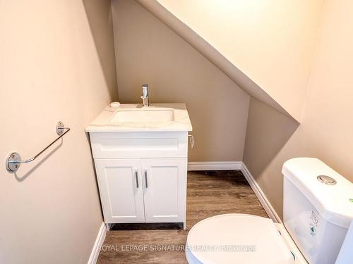 5 John St, Halton Hills, ON - Indoor Photo Showing Bathroom