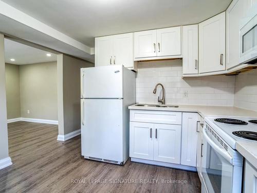 5 John St, Halton Hills, ON - Indoor Photo Showing Kitchen