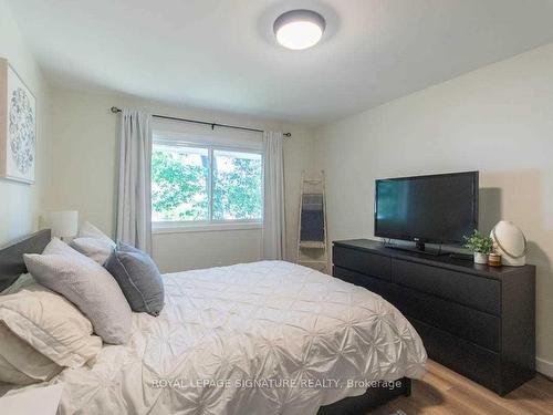 Main-55 Burness Dr, St. Catharines, ON - Indoor Photo Showing Bedroom