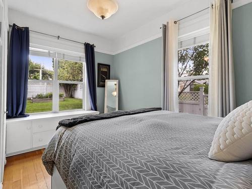 651 Pleasant Street, Kamloops, BC - Indoor Photo Showing Bedroom