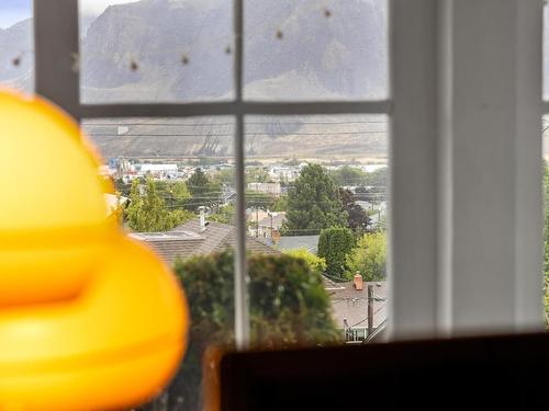 651 Pleasant Street, Kamloops, BC - Indoor Photo Showing Other Room