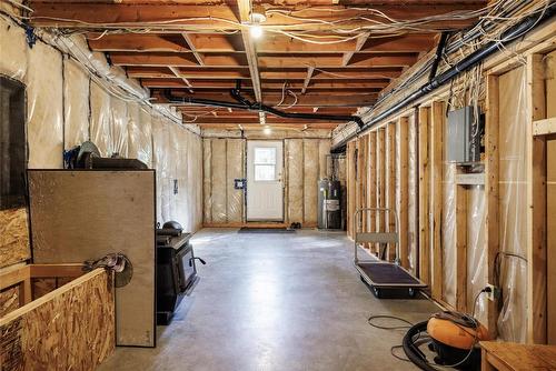 8514 Sun Valley Road, Kelowna, BC - Indoor Photo Showing Basement