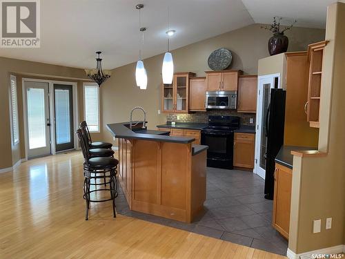 122 Brookshire Crescent, Saskatoon, SK - Indoor Photo Showing Kitchen