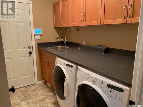 122 Brookshire Crescent, Saskatoon, SK - Indoor Photo Showing Laundry Room