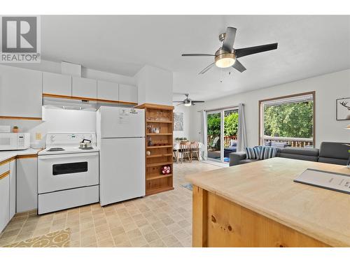 202 97A Highway Unit# 30, Sicamous, BC - Indoor Photo Showing Kitchen